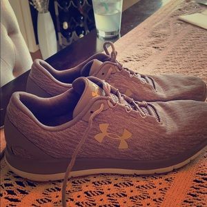Under Armour Sneakers